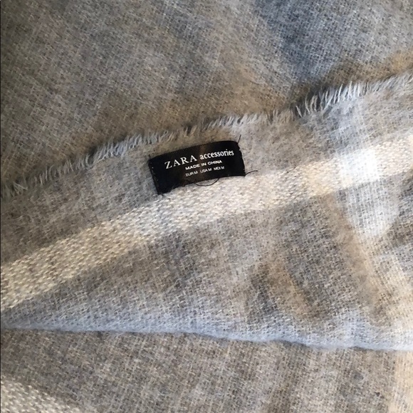 Zara Blanket Scarf - Picture 2 of 2